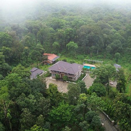 Coffee & Mist Luxury Villa- Comp Breakfast, Pool, Lounge, And Coffee Estate By Stayvista Мадікері Екстер'єр фото